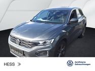 VW T-Roc, 1.5 TSI R-LINE DIGITAL 18ZOLL, Jahr 2020 - Büdingen Zentrum