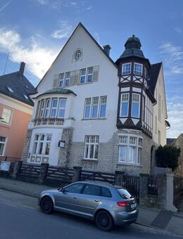Zentrale sanierte Altbauwohnung mit Balkon in Detmold - Detmold