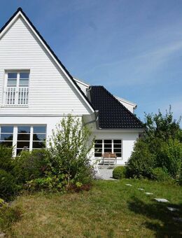 Schönes kernsaniertes Haus in ruhiger Lage in Ahrensburg/Ammersbek mit separatem Baugrundstück - Ammersbek
