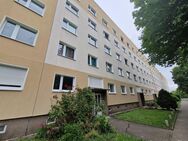 Drei Zimmer Wohnung mit Balkon im 1. Obergeschoss! - Magdeburg