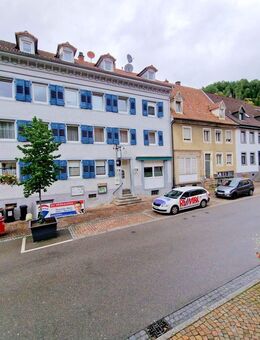 Interessante Chance für Sie als Kapitalanleger in Zell: MFH mit 6 Einheiten im Zentrum - Zell (Wiesental)