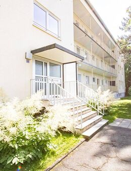Sanierte 2 Zimmer Wohnung in Germering - Germering