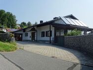 Einfamilienhaus mit Einliegerwohnung mit unverbaubarer Aussicht in ruhiger sonniger Lage! - Grafenau (Bayern)