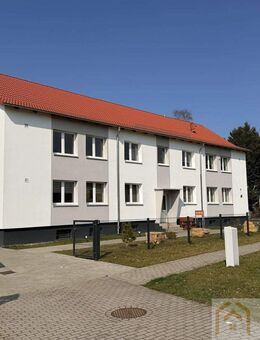 TOP - saniertes Mehrfamilienhaus mit 4-Wohneinheiten + Carport + Stellplätzen + Außenanlage in bester Lage zu Erfurt - Bösleben-Wüllersleben
