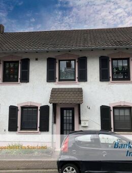 Zweifamilienhaus mit Garage und Garten in Bliesmengen-Bolchen - Mandelbachtal