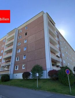 Geräumige 4-Raum-Eigentumswohnung mit Balkon - Saalfeld (Saale)