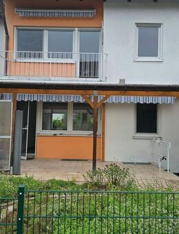 6 Zimmer für die große Familie, renoviert, sofort einziehen - Feucht
