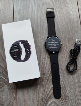 Smartwatch Universal Schwarz *Neu* O.V.P. mit Zubehör/Ladestation Flach Kabellos 45cm Durchmesser - Köln