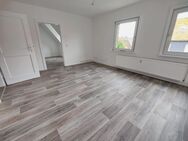 IN SCHULNÄHE: Schöne 4-Zimmer Wohnung im 1. OG mit saniertem Bad! - Bad Gandersheim