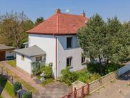 Keller, Einbauküche, mod. Gasheizung, Rollladen, Garage: Teilsanierte Doppelhaushälfte Fürstenwalde - Fürstenwalde (Spree)