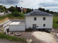 Neubau-Einfamilienhaus mit Photovoltaik-Anlage in ruhiger Lage von Gondorf - Gondorf