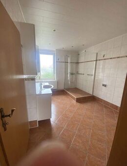 Zum selbst renovieren und Kaution sparen 4 Zim in Altenburg - Altenburg