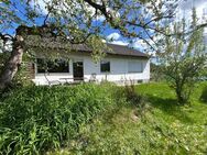 Bungalow mit Ausbaureserve und herrlichem Blick in Essinger Ortsrandlage - Essing