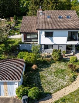"Licht. Luft. Leben!" - Modernes Split-Level-EFH mit ELW in naturnaher Lage - Langenau
