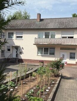 Gepflegtes Anwesen mit Garage - Michelau (Oberfranken)