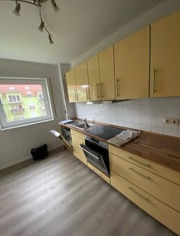 Sehr schöne 2 Raum Wohnung Wilkau-Haßlau Balkon Einbauküche zu verkaufen - Kapitalanlage - vermietet!!!! - Wilkau-Haßlau