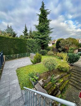 Sehr gepflegte, renovierte 3-Zi. EG-HP-WHG, 3 Meter hohe Decken + großer Garten, in ruhiger Wohnlage, inkl. PKW-Stellpl. in Ludwigsburg-Schlösslesfeld - Ludwigsburg