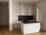 Move in and feel at home: Stylish 2-room apartment with premium fittings and balcony! - Berlin