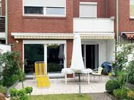 Modernisiertes Reihenmittelhaus mit sonnigem Garten und Garage - Hamburg