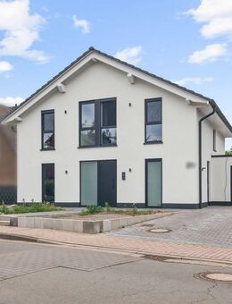 Neuwertiges Einfamilienhaus mit gehobener Ausstattung in zentraler und ruhiger Lage von Ganderkesee - Ganderkesee