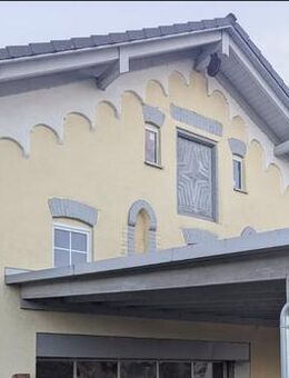 Modernes Bauvorhaben mit Photovoltaikanlage und genehmigten 5 Wohneinheiten - Frontenhausen