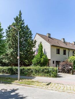 Attraktives Reihenendhaus mit Garten, Garage und viel Platz für die Familie - Berlin