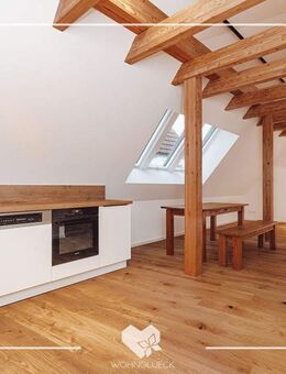 ERSTBEZUG: TRAUMHAFTES 2-ZI.-DACHGESCHOSS MIT OFFENEN BALKEN UND BALKON - Wertingen