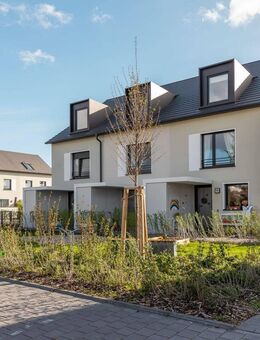 Reiheneckhaus mit Sonnenterrasse und schönem Garten! - Lübeck