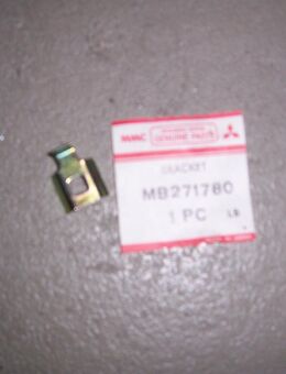 MB271780 Halter, Blinkleuchte hinten Mitsubishi Colt/Lancer/Lancer Kombi/Space Wagon/Sapporo - Hannover Vahrenwald-List