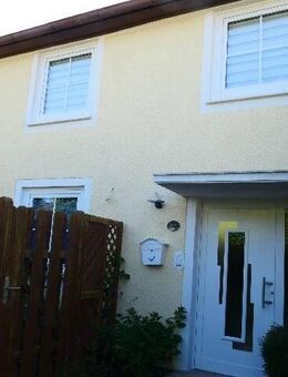 Sofort einziehen! Stark mod. Haus auf fast 450m² großem Grundstück mit Garage und neuer Heizung! - Rinteln