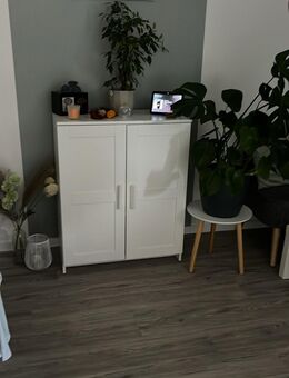 Schrank sehr gut erhalten - Pattensen