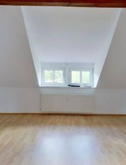 Schöne 1-Raum-DG-Wohnung in bester Lage - Stendal (Hansestadt)