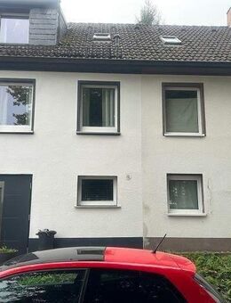 Gepflegtes und familienfreundliches Reihenmittelhaus mit Garten(-haus) und sonniger Terrasse in ruhiger, zentraler Lage von Lüdenscheid... - Lüdenscheid
