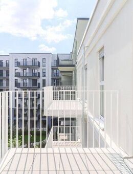 Lichtdurchflutetes Penthouse mit Balkon - stilvolle Eleganz und großzügiges Wohnambiente - Frankfurt (Main)