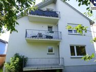 Gepflegtes und modernisiertes 3-Familien-Haus mit in ruhiger Anliegerstraße - Esslingen (Neckar)