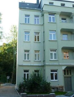 schöne Dachgeschosswohnung mit Küche und Balkon - Chemnitz