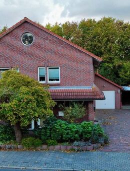 Attraktives Zweifamilienhaus in zentraler Lage - Wilhelmshaven