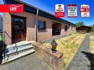 Schöner Bungalow mit Traumgarten Wohnen auf einer Ebene - Düren