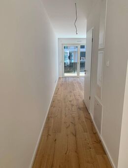 Provisionsfrei, Neubau, Erstbezug, 2-Zimmer Wohnung im EG mit Loggia und Terrasse im Zollhafen - Mainz