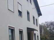 Wohnhaus in ländlicher Umgebung in unmittelbarer Nähe zur Stadt - Treuchtlingen