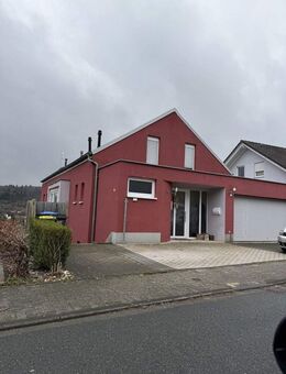 Super 4 Raum Whg. - Süd-Lage, Küche, Terrasse, Garten, Fußbodenhzg., Stlpl. - Siegen (Universitätsstadt)