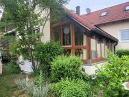Freistehendes Haus in herrlicher Aussichtslage mit Einliegerwohnung - Laaber