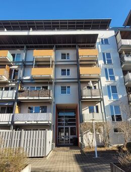 3RW an der Elbe mit Balkon, TG, Fahrstuhl und optimaler Anbindung - Dresden