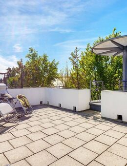Fasangarten: 2,5-Zimmer-Wohnung mit großzügiger Dachterrasse - frei - München