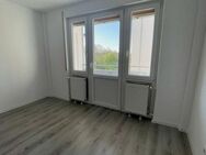frisch renovierte 2-Zimmerwohnung mit Balkon und Garage - Ludwigshafen (Rhein)