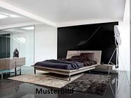 Provisionsfrei ! 1 OG Wohnung, geräumiger Wohn-Essbereich mit Garage, Baujahr 2013 ! - Steinheim
