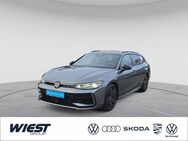 VW Passat Variant, 2.0 TDI R-Line VIEW MASSAGE, Jahr 2024 - Darmstadt