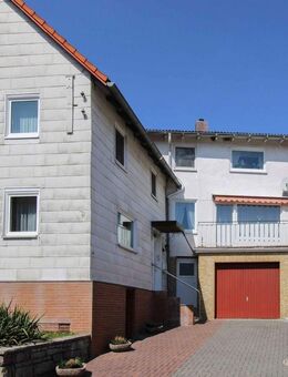 Reihenmittelhaus mit großer Wohnfläche, Garten und charmantem Preis - Schenklengsfeld