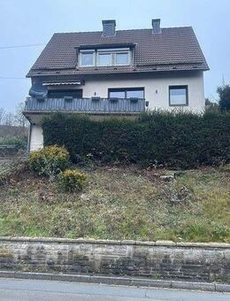 Familienfreundliches Einfamilienhaus mit einer Garage, Terrasse, schönem Garten und tollem Ausblick in Höhenlage von Werdohl-Eveking... - Werdohl