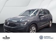 VW Tiguan, 2.0 TDI Move, Jahr 2023 - Braunschweig